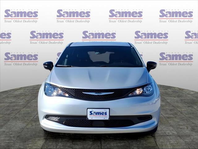 2026 Chrysler Voyager VOYAGER LX