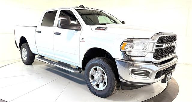 2024 RAM 2500 Tradesman Crew Cab 4x4 64 Box