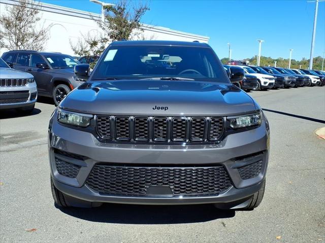 2025 Jeep Grand Cherokee GRAND CHEROKEE ALTITUDE 4X4 2025 Jeep Grand Cherokee GRAND CHEROKEE ALTITUDE 4X4