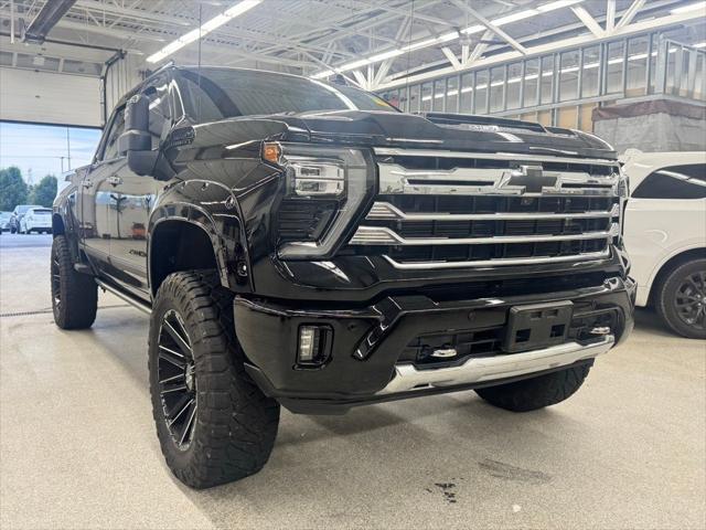 2024 Chevrolet Silverado 2500HD 4WD Crew Cab Standard Bed High Country