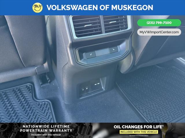2026 Volkswagen Atlas Cross Sport 2.0T SEL Premium R-Line