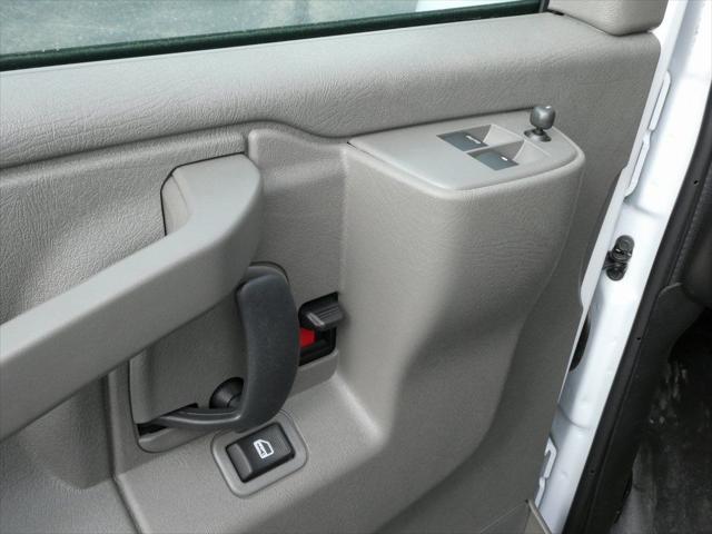 2025 GMC Savana Cutaway Work Van
