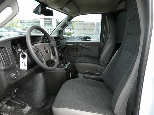 2025 GMC Savana Cutaway Work Van