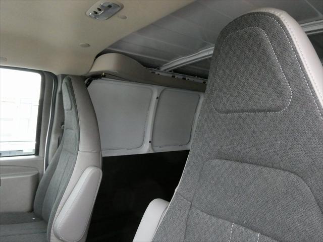 2025 GMC Savana Cutaway Work Van