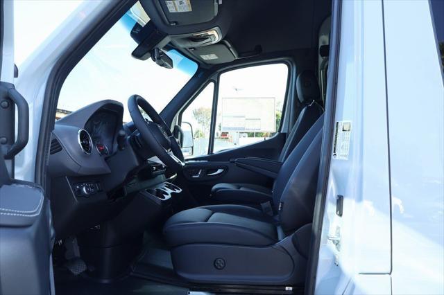 2026 Mercedes-Benz Sprinter Crew Van Standard Roof 4-Cyl Diesel HO