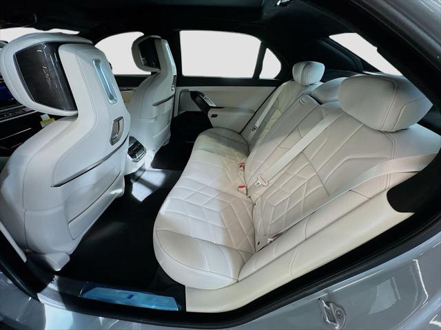 2026 BMW 7 Series 750e xDrive