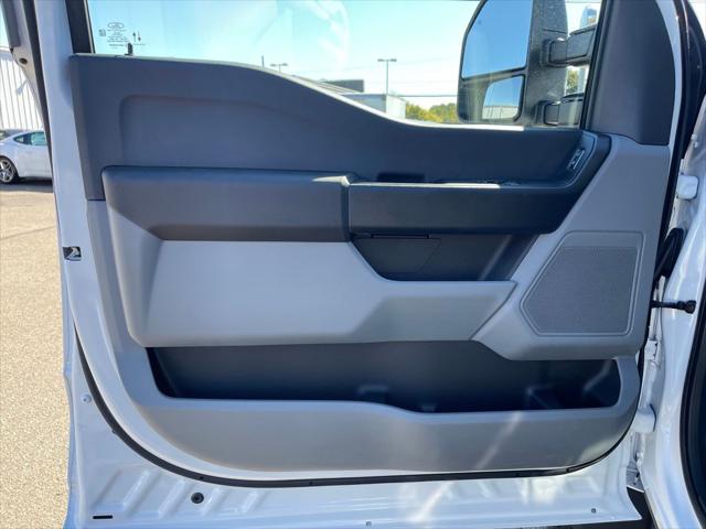 2025 Ford F-550 XL