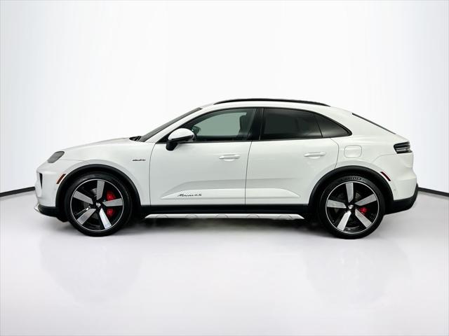 2025 Porsche Macan Electric 4S