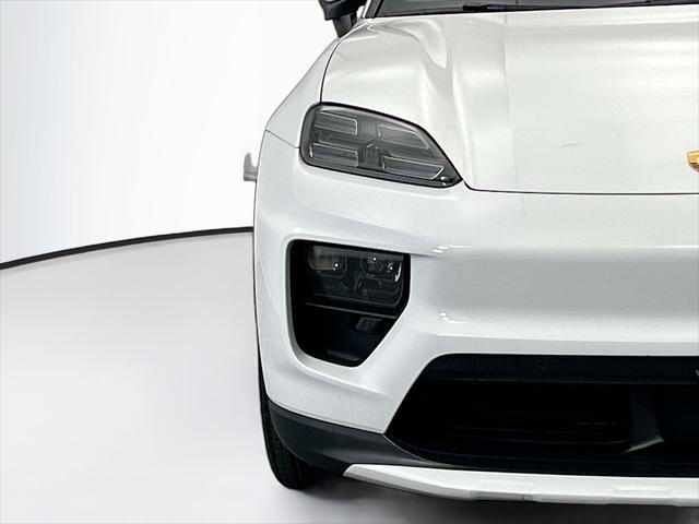 2025 Porsche Macan Electric 4S