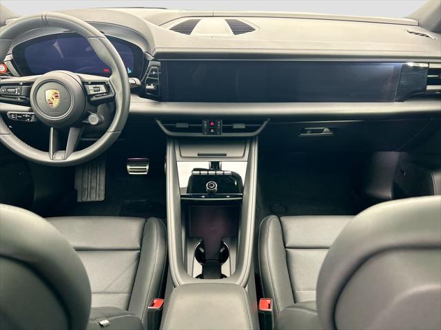 2025 Porsche Macan Electric 4S