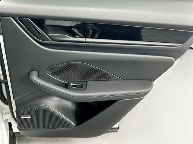 2025 Porsche Macan Electric 4S