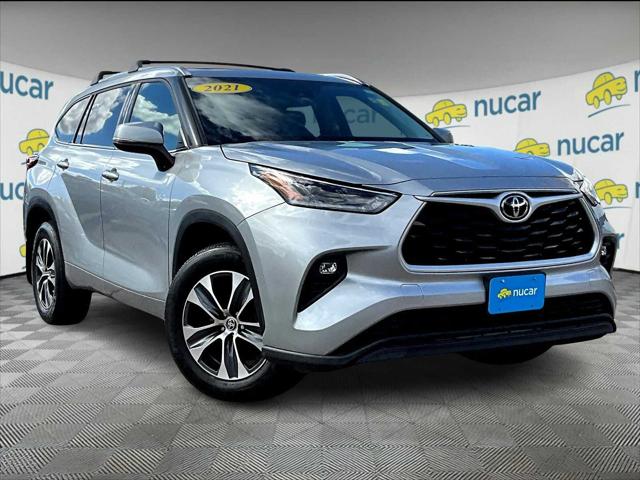 2021 Toyota Highlander XLE for sale in Norwood, MA