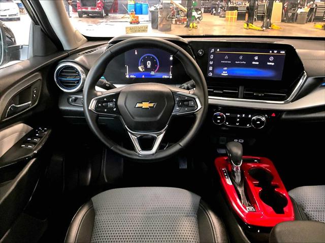 2025 Chevrolet Trax FWD LT