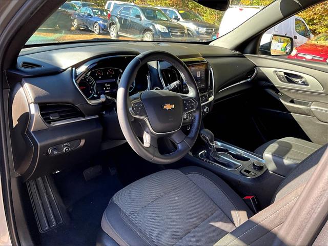 2023 Chevrolet Traverse AWD LT Cloth