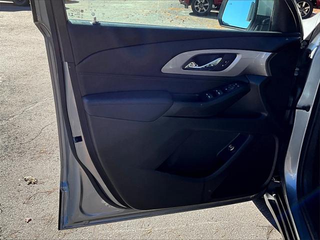2023 Chevrolet Traverse AWD LT Cloth