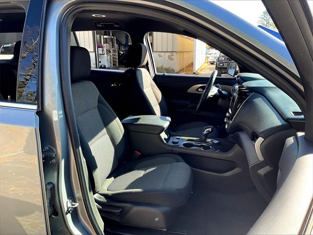 2023 Chevrolet Traverse AWD LT Cloth