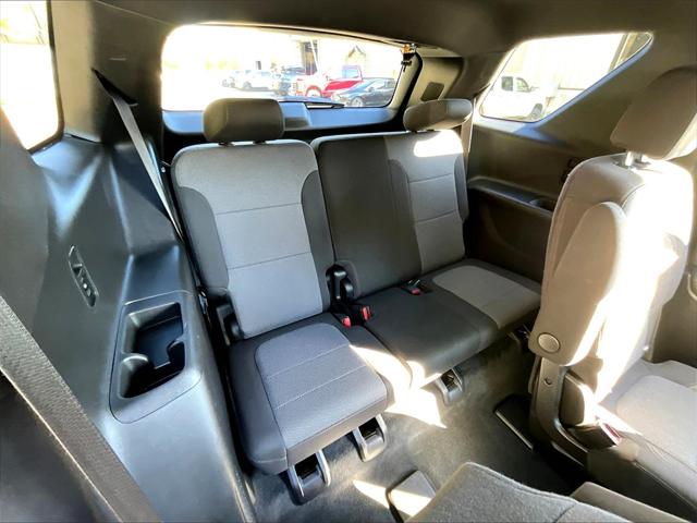 2023 Chevrolet Traverse AWD LT Cloth