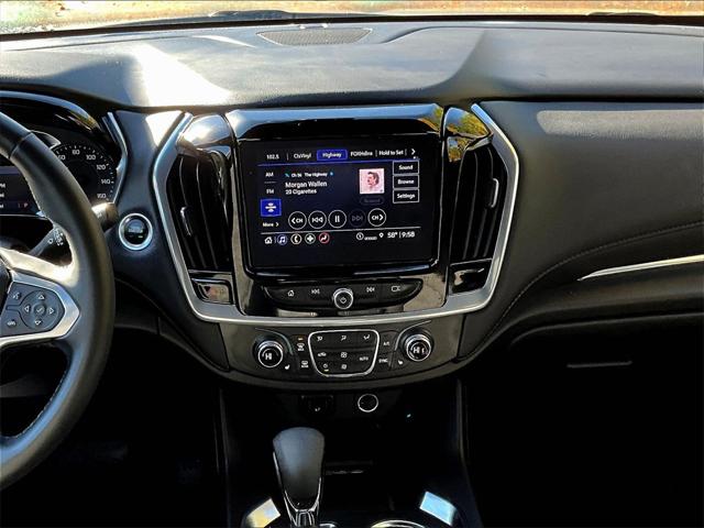 2023 Chevrolet Traverse AWD LT Cloth