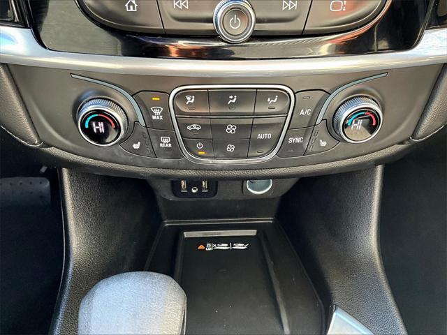 2023 Chevrolet Traverse AWD LT Cloth