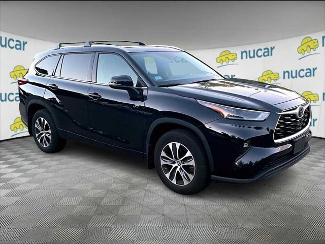 2022 Toyota Highlander XLE for sale in Norwood, MA