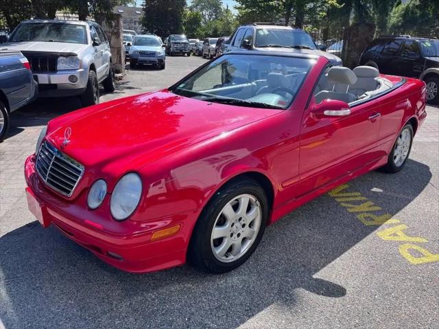 2002 Mercedes-Benz CLK-CLASS 320 Cabriolet for sale in Farmingdale, NY