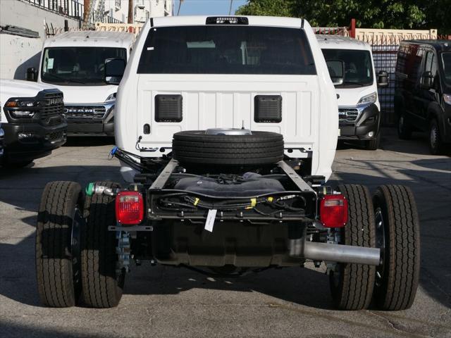 2026 RAM Ram 5500 Chassis Cab RAM 5500 TRADESMAN CHASSIS CREW CAB 4X4 84 CA