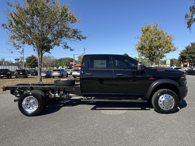 2026 RAM Ram 5500 Chassis Cab RAM 5500 TRADESMAN CHASSIS CREW CAB 4X4 60 CA