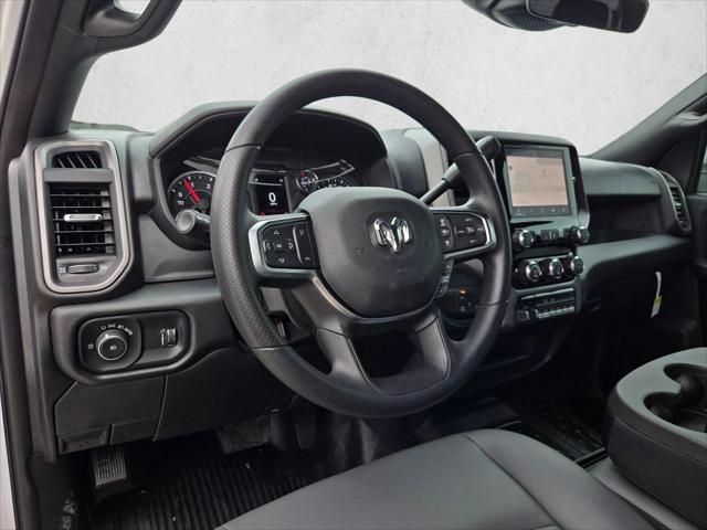 2026 RAM Ram 5500 Chassis Cab RAM 5500 TRADESMAN CHASSIS CREW CAB 4X4 84 CA