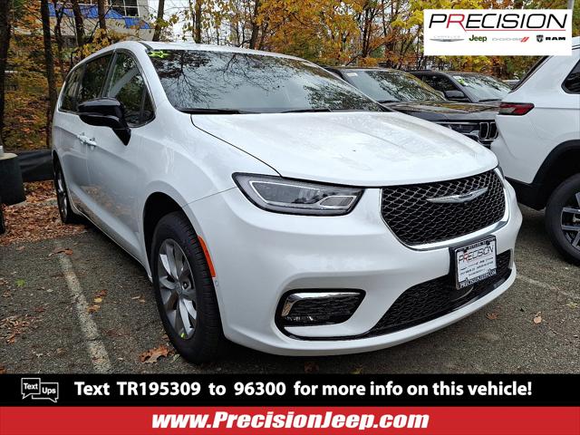 2026 Chrysler Pacifica PACIFICA SELECT AWD