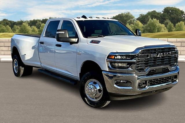 2026 RAM Ram 3500 RAM 3500 TRADESMAN CREW CAB 4X4 8 BOX 2026 RAM Ram 3500 RAM 3500 TRADESMAN CREW CAB 4X4 8 BOX