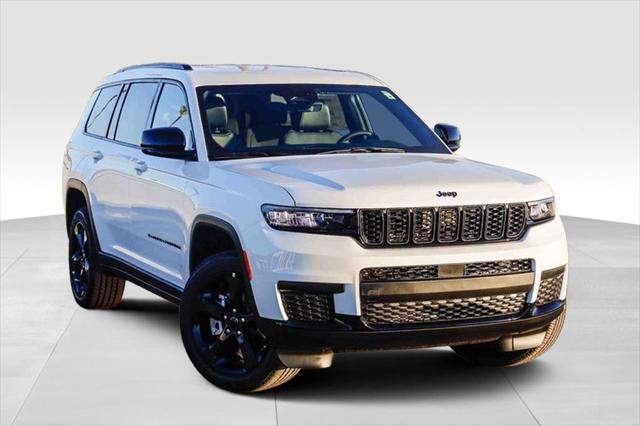 2025 Jeep Grand Cherokee GRAND CHEROKEE L ALTITUDE 4X4