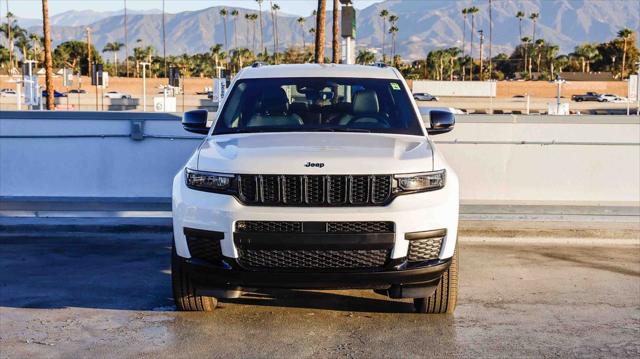 2025 Jeep Grand Cherokee GRAND CHEROKEE L ALTITUDE 4X4