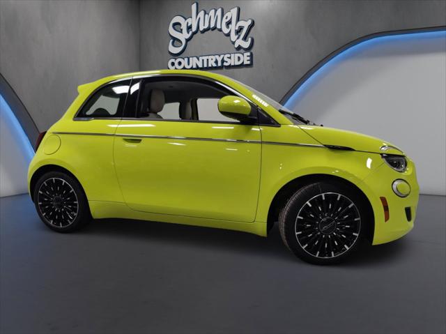2025 Fiat FIAT 500e 500e ICONA 2025 Fiat FIAT 500e 500e ICONA