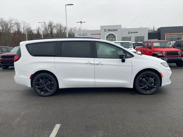 2026 Chrysler Pacifica PACIFICA LIMITED AWD
