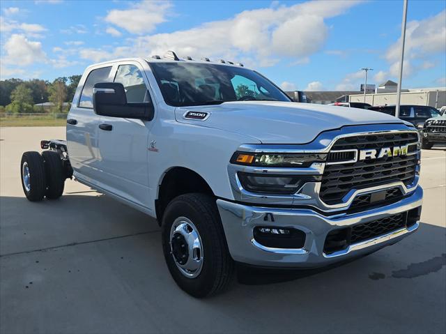 2026 RAM Ram 3500 Chassis Cab RAM 3500 TRADESMAN CREW CAB CHASSIS 4X4 60 CA 2026 RAM Ram 3500 Chassis Cab RAM 3500 TRADESMAN CREW CAB CHASSIS 4X4 60 CA