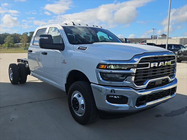 2026 RAM Ram 3500 Chassis Cab RAM 3500 TRADESMAN CREW CAB CHASSIS 4X4 60 CA