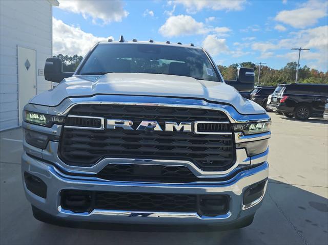 2026 RAM Ram 3500 Chassis Cab RAM 3500 TRADESMAN CREW CAB CHASSIS 4X4 60 CA