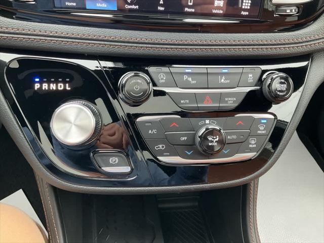 2026 Chrysler Pacifica Pinnacle AWD