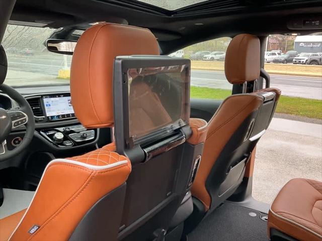 2026 Chrysler Pacifica Pinnacle AWD