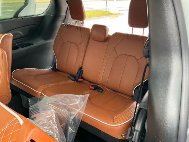 2026 Chrysler Pacifica Pinnacle AWD