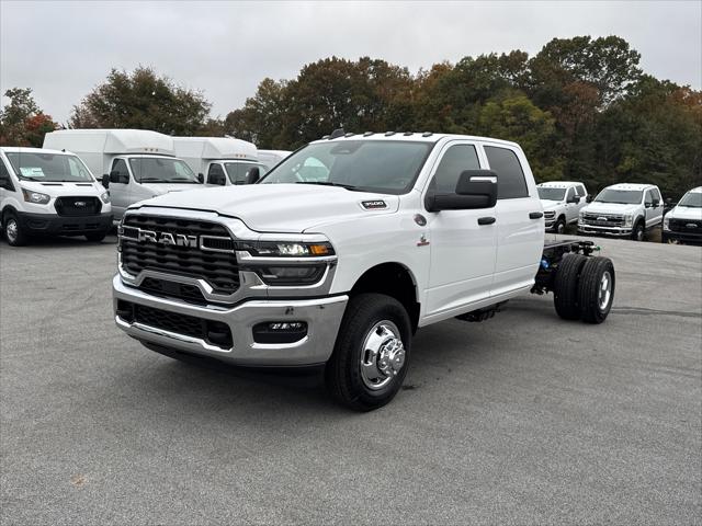 2026 RAM Ram 3500 Chassis Cab RAM 3500 TRADESMAN CREW CAB CHASSIS 4X4 60 CA 2026 RAM Ram 3500 Chassis Cab RAM 3500 TRADESMAN CREW CAB CHASSIS 4X4 60 CA