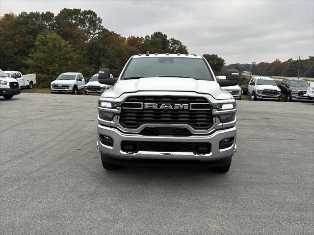 2026 RAM Ram 3500 Chassis Cab RAM 3500 TRADESMAN CREW CAB CHASSIS 4X4 60 CA 2026 RAM Ram 3500 Chassis Cab RAM 3500 TRADESMAN CREW CAB CHASSIS 4X4 60 CA