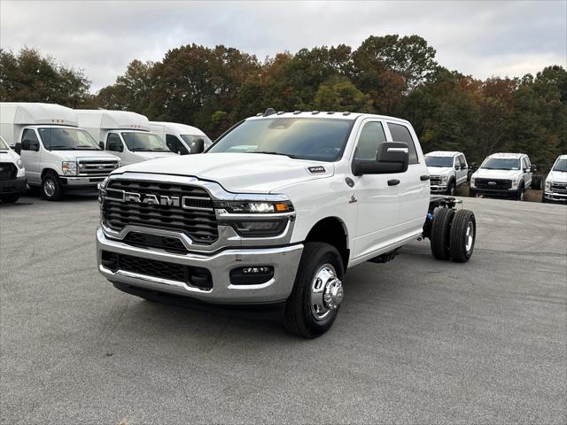 2026 RAM Ram 3500 Chassis Cab RAM 3500 TRADESMAN CREW CAB CHASSIS 4X4 60 CA 2026 RAM Ram 3500 Chassis Cab RAM 3500 TRADESMAN CREW CAB CHASSIS 4X4 60 CA