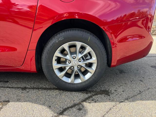 2026 Chrysler Pacifica Select AWD