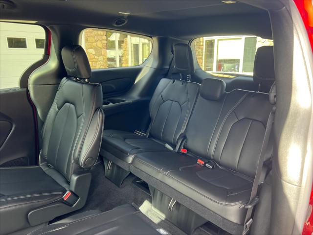 2026 Chrysler Pacifica Select AWD