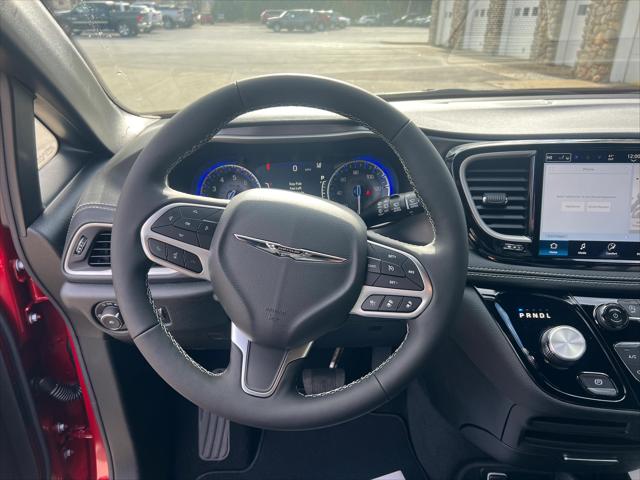 2026 Chrysler Pacifica Select AWD