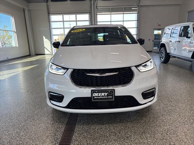 2026 Chrysler Pacifica PACIFICA LIMITED AWD