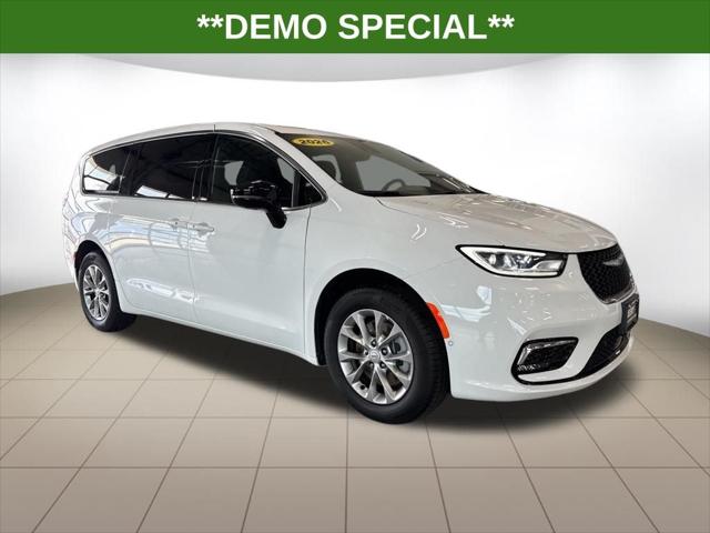 2026 Chrysler Pacifica PACIFICA LIMITED AWD