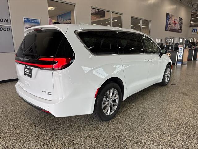 2026 Chrysler Pacifica Limited AWD