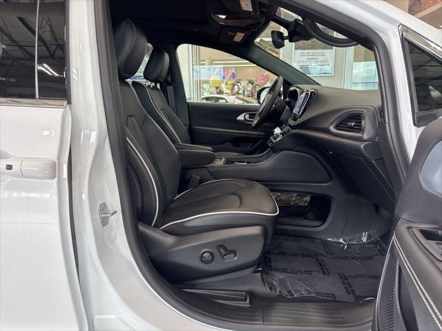 2026 Chrysler Pacifica Limited AWD